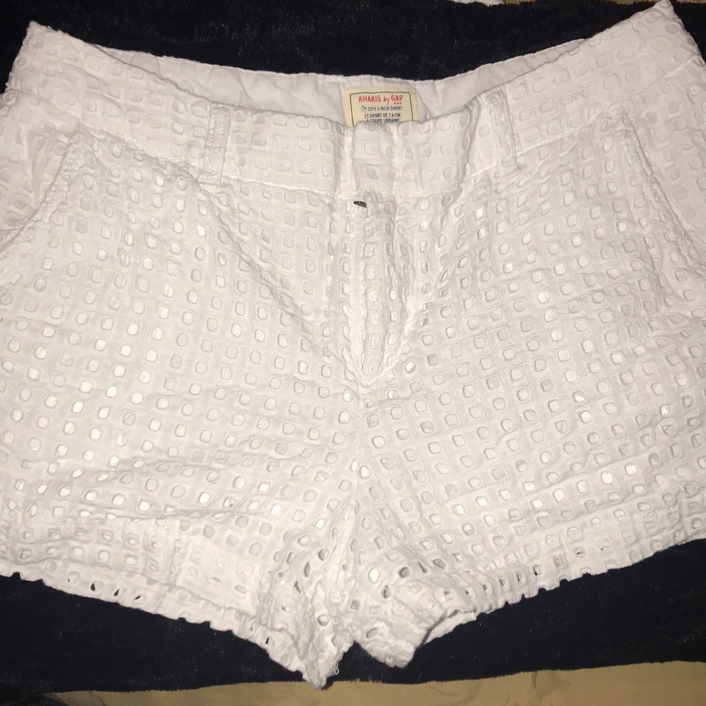 White GAP Women shorts